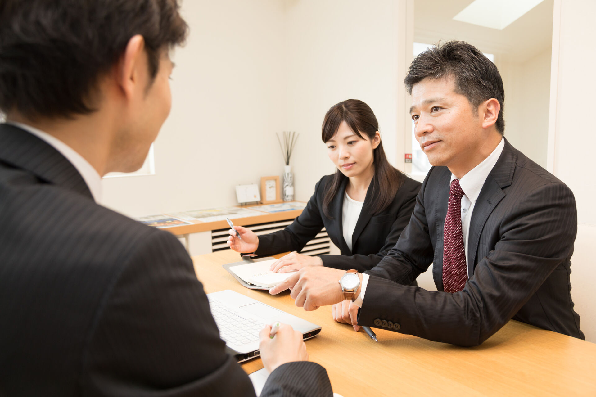 法律専門家と連携